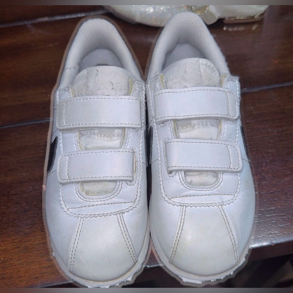 White Kids unisex Shoes Size 10